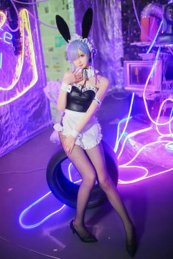 [网红COSER写真] 动漫博主封疆疆v - 蕾姆兔女郎(18P)-兔女郎