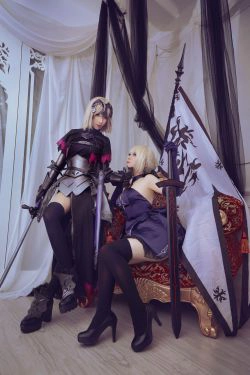 [网红COSER写真] 半半子&索索sophia - 黑贞1(12P)-COS