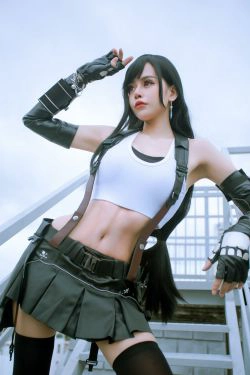 [网红COSER写真] 日本性感萝莉Byoru - Tifa(16P)-COS