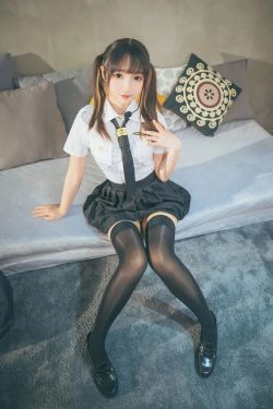 [网红COSER写真] 萝莉神楽板真冬 之お帰りなさい、指揮官(150P)-萝莉,黑丝