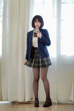 [网红COSER写真] 半半子 - 彼女の制服姿が好き(54P)-萝莉,黑丝
