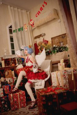 [网红COSER写真] 花柒Hana - 圣诞蕾姆(22P)-圣诞