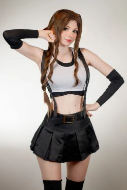 [网红COSER写真] Peach milky - Aerith Tifa Swap(66P)-COS