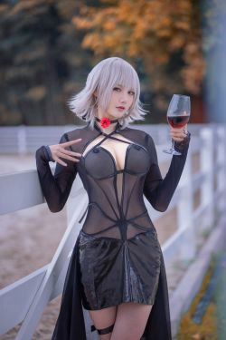 [福利COS] COS妹子仙九Airi - 黑贞马会(18P)-COS