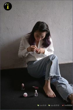 [IESS普惠集] 073 模特范美美 《涂趾甲油》(88P)-美足