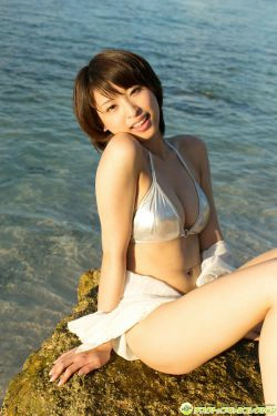 秋山祥子《元祖！美人すぎる市議にソックリなアイドル》 [DGC] NO.1207(100P)-比基尼,短发,女优,外拍,沙滩