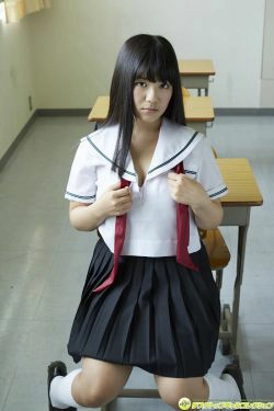 北見千賀《正統派ぽっちゃりアイドルの制服美女紀行!》 [DGC] NO.1220(100P)-萝莉,日本少女,学生