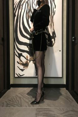 丝足博主麋鹿_Monroe 2020.03.15 会所黑丝(18P)-美腿,黑丝