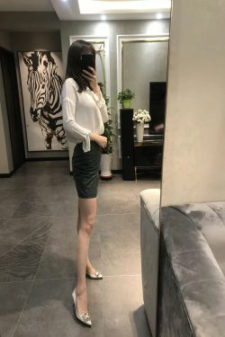 丝足博主麋鹿_Monroe 2020.04.04 圆臀诱惑(48P)-丝袜美腿