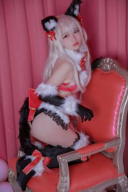 [网红COS] 动漫博主G44不会受伤 - 魔法少女伊莉雅 危险野兽(19P)-COS