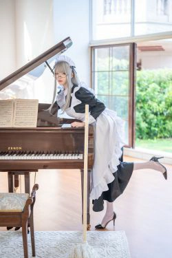 [网红COS] 长腿Coser青青子Js - 职业恋爱(50P)-COS