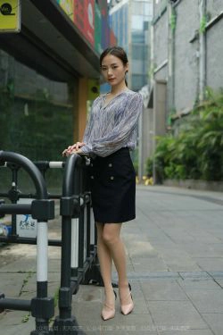 [IESS异思趣向]  模特：小六《带你去散步》(91P)-肉丝,美腿,御姐