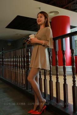 [IESS异思趣向]  模特：小婕《红色跟底一身轻》(90P)-美腿,高跟,黑丝