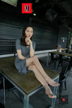 [慕丝女郎MussGirl] No.043 她若惊鸿一瞥，汝已心猿意马(88P)-肉丝,美腿