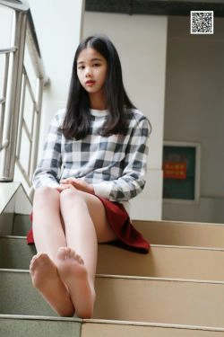 [慕丝女郎MussGirl] 学妹系列11 学妹告诉你，支援武汉，从宅做起(67P)-肉丝,美腿