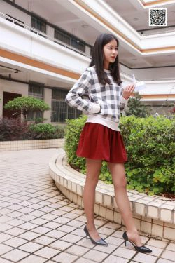 [慕丝女郎MussGirl] 学妹系列12 学妹告诉你，支援武汉，从宅做起2(72P)-丝足
