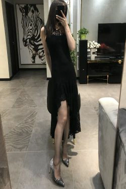 [福利COS] 丝足博主麋鹿_Monroe 2020.05.14 名媛黑丝(32P)-黑丝