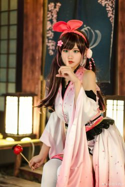 [福利COS] 动漫博主小仓千代w - Kizuna_AI绊爱(9P)-COS