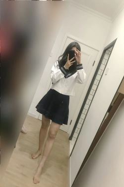 [福利COS] 安乔乔儿(Nia乔乔) No.006 学姐来了(124P)-美足