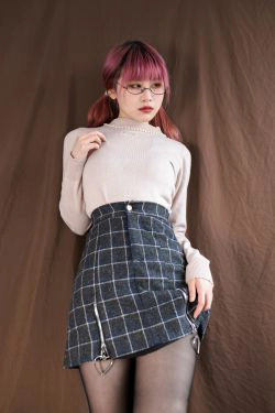 [福利COS] 动漫博主田璐璐 - 少女秩序 黑丝(19P)-美腿,黑丝