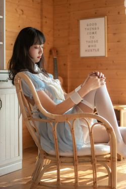 [福利COS] 清纯妹子西瓜 - 蓝白女仆(26P)-女仆