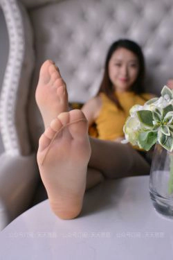 [耽丝INYLON] 040 小婕 与花共舞(61P)-美足,美脚