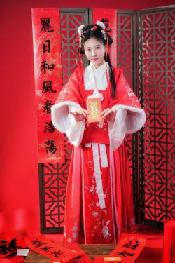[福利COS] Nnian - 拜年图(14P)-新年