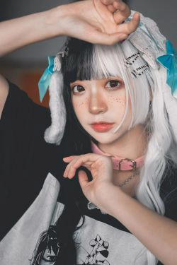 [福利COS] 疯猫ss - 雀斑少女(12P)-COS