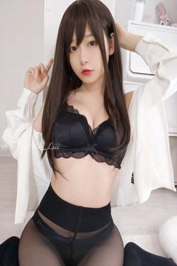 [福利COS] 迷之呆梨(发条少女)[fantia] - 先輩、何見てん？(33P)-黑丝