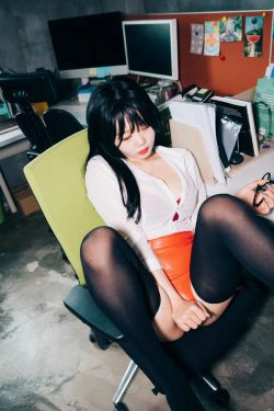 [LOOZY]  Zia - Office slave(199P)-丝袜,眼镜