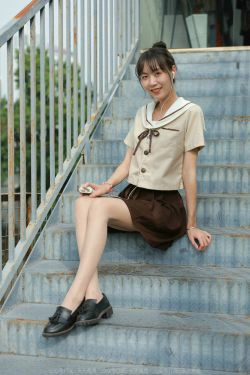 [异思趣向IESS] 模特 团团 《网易云长腿少女》(89P)-美腿,JK