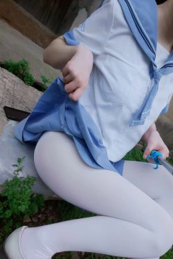 [福利COS] 微博萌妹子西尔酱 - 青草水手服(74P)-白丝,JK