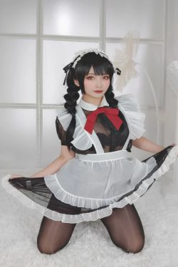 [福利COS] 动漫博主洛璃LoLiSAMA - 黑丝女仆(93P)-女仆,黑丝,COS