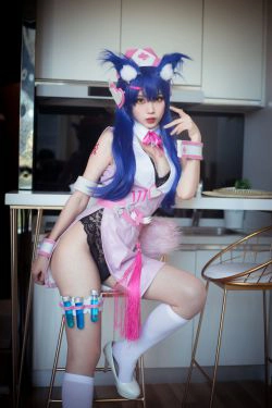 [福利COS] 动漫博主清颜真德秀 - 阿狸护士(30P)-COS