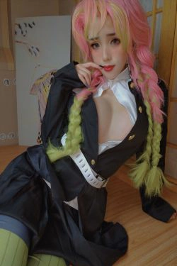 [福利COS] 钛合金大粑粑 - 鬼灭之刃 恋柱(15P)-COS