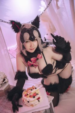 [网红COSER] 微肉感萌妹是本末末 - 贞德(66P)-COS