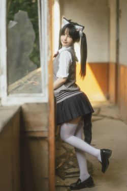 [网红COSER] 桜井宁宁 - 废墟JK(70P)-猫女,JK,RT