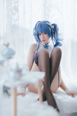 [网红COSER] 轩萧学姐 - 圣路易斯旗袍(42P)-COS