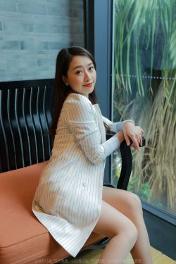 [异思趣向IESS] 模特：小婕 《4月佳人》(90P)-肉丝,美腿,美脚