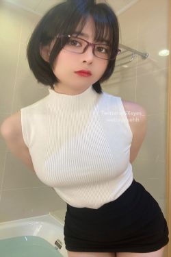 [福利COS] 萌妹子眼酱大魔王w - 风吕に入る(26P)-浴室,眼镜