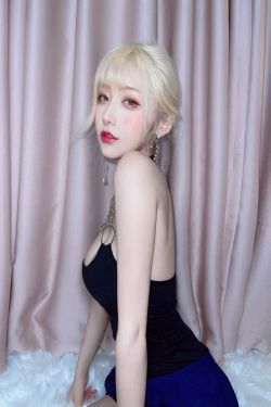 [福利COS] 人气Coser啾小妍 - 金发芭比(40P)-吊带,美胸,性感