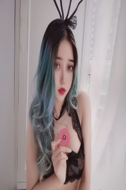 [福利COS] eloise软软 - 小粉盒黑兔子(85P)-蕾丝,兔女郎