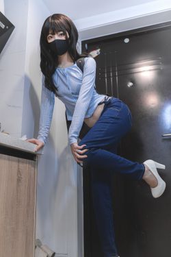 [福利COS] 杏仁曲奇 - 吉他妹妹 2.0版(41P)-翘臀,牛仔,紧身裤