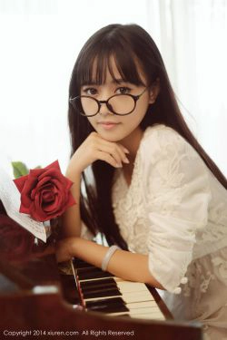 toro羽住《小清新系列》 [秀人网XiuRen] No.170(40P)-蕾丝,足球宝贝,清纯,极品