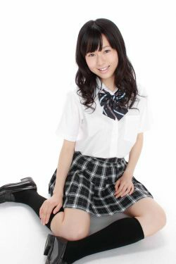 Natsumi Chiba 千葉夏美《17歳のハーフちゃん入学！》 [YS Web] Vol.415(44P)-