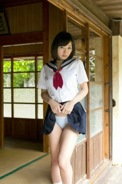 階戸瑠李《キュートなヒップにドッキン!》 [YS Web] Vol.603(100P)-短发,日本少女