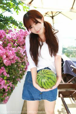 刘飞儿Faye《西瓜 牛仔超短裙 针织内衣》 [秀人网XiuRen] No.490(51P)-女神,牛仔,清新,极品,少女,可爱