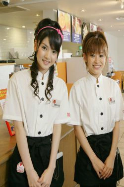 高橋愛、亀井絵里、道重さゆみ、田中れいな [Hello! Project Digital Books] Vol.56(110P)-职业装,甜美,姐妹花,日本少女