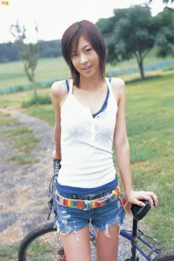 [Bomb.TV] 2005年11月刊 Misako Yasuda 安田美沙子(40P)-妹子,短发,阳光