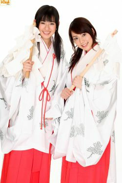 [Bomb.TV] 2007年01月刊 谷桃子& 稲生美紀(74P)-和服,妹子